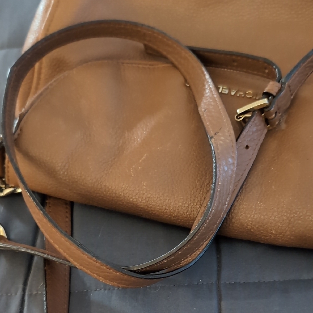 Michael Kors Tan Leather Crossbody Bag- Bedford - Picture 9 of 9